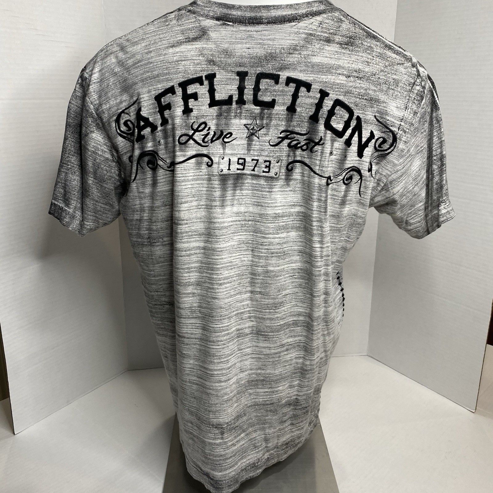 Affliction Shirt Mens Xl Gray Skull Live Fast Short Sleeve Crew Grunge Burnout — image 2 of 8